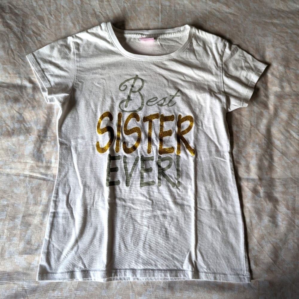 Best sister ever t-shirt size 14 fits to 7-9 yrs